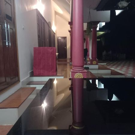 Stains Holidayhome & Party Floor, Cherai Beach Pallipuram Exterior photo